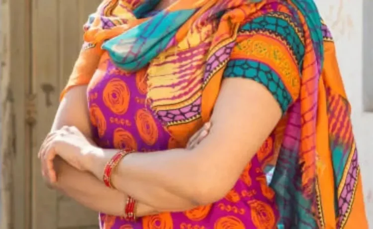 चार बच्चों के बाप को दिल दे बैठी पांच बच्चों की मां, घर से हुई फरार, फेसबुक पर डाली शादी की फोटो तो… ‘