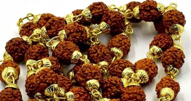 भोलेनाथ की कृपा चाहिए तो इन नियमों के साथ पहनें रुद्राक्ष, वरना हो सकते हैं नुकसानˈ