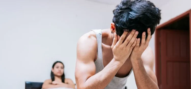 शादीशुदा ज़िंदगी में फिर से लौटेगा जोश, रात को सोने से पहले बस इतना सा पी लीजिए शहद और दूध वाला ये देसी नुस्खा फिर देखिए कमाल ‘
