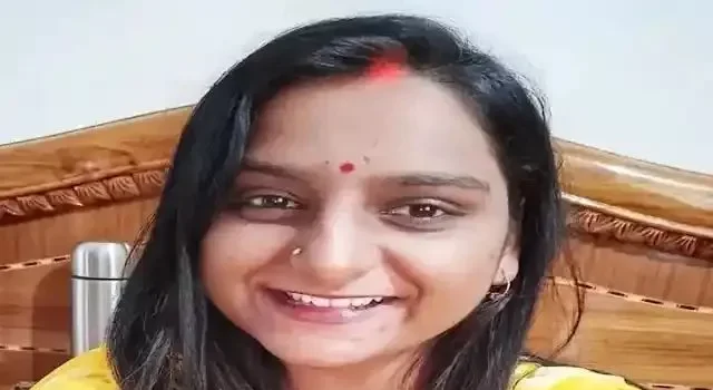 पड़ोसी की छत पर गेंद लेने गया बच्चा लेकिन थोड़ी देर बाद लौटे रोते हुए अपनी मां से कहा “आंटी बहुत गंदी हैं” ‘