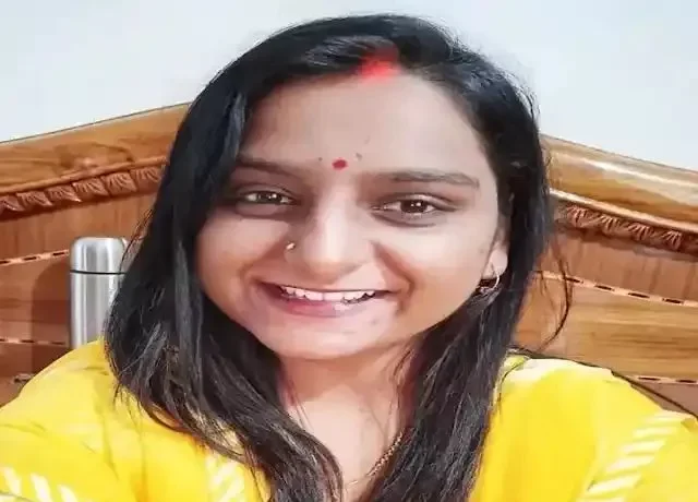 पड़ोसी की छत पर गेंद लेने गया बच्चा लेकिन थोड़ी देर बाद लौटे रोते हुए अपनी मां से कहा “आंटी बहुत गंदी हैं” ‘