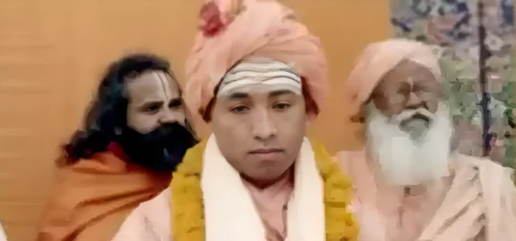 इसी इंसान के कारण योगी आदित्यनाथ ने त्याग दिया था सब कुछ, देखिए गुरु-शिष्य की अनदेखी तस्वीरें ‘