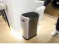 Dustbin Vastu Tips: गलत दिशा में रखे डस्टबिन से कंगाली का खतरा, जानिए घर में कहां रखें कूड़ेदान​