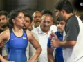 विनेश फोगाट के बाहर होते ही मचा बवाल, पति सोमवीर राठी ने WFI को घेरा, मंशा पर खड़े किए बड़े सवाल​