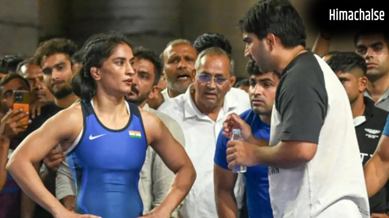 विनेश फोगाट के बाहर होते ही मचा बवाल, पति सोमवीर राठी ने WFI को घेरा, मंशा पर खड़े किए बड़े सवाल​