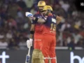 RCB के ड्रेसिंग रूम में KKR कोच की ‘सीक्रेट’ एंट्री! विराट कोहली से हार के बाद आखिर क्या हुई बात?​