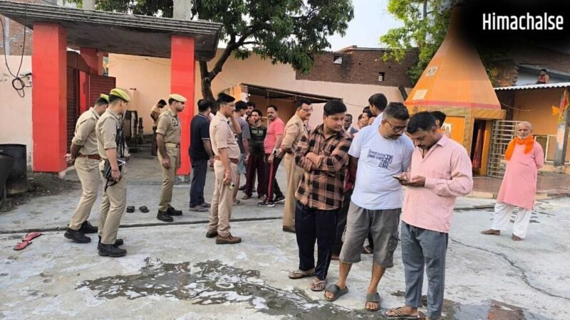 बरेली के मंदिर परिसर में मिले पशु के अवशेष, लोगों में आक्रोश; छावनी बना इलाका​