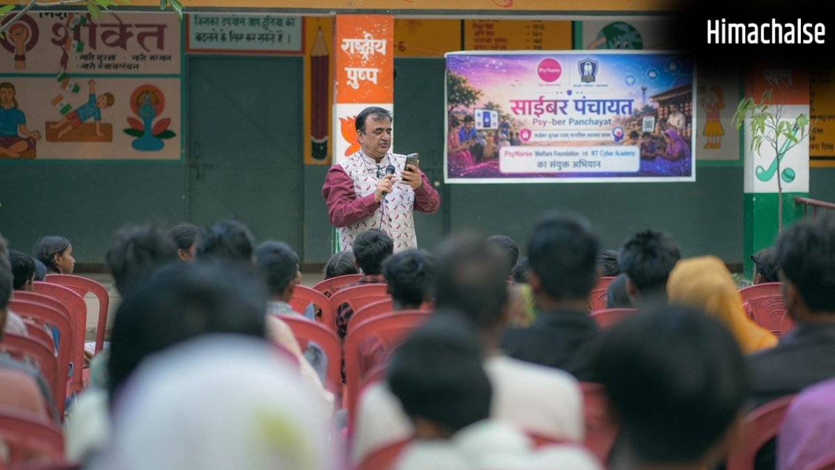 लखनऊ में‘साइबर पंचायत’ का आयोजन, गांव के लोगों को सिखाए साइबर सुरक्षा के तरीके, मेंटल हेल्थ के प्रति जागरुक किया​