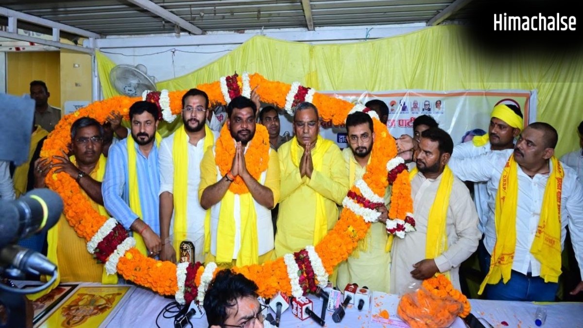 जिस पर लगा था अजीत सिंह की हत्या का आरोप, उसी 'प्रदीप कबूतरा' को राजभर की पार्टी में किया गया शामिल, गर्माया विवाद​