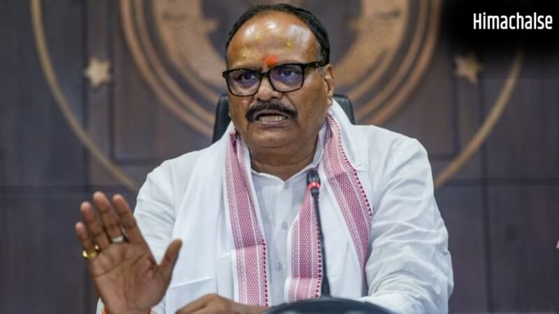 यूपी में लापरवाह डॉक्टरों पर गिरी गाज, बर्खास्तगी-तबादले और वेतनवृद्धि रोकी गईं; डिप्टी सीएम ब्रजेश पाठक का निर्देश​