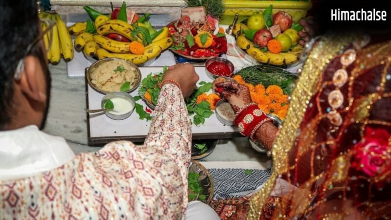 आरती से लेकर दीपक तक... पूजा के दौरान भूलकर भी न करें ये 7 गलतियां, वरना निष्फल हो जाती है आराधना!​