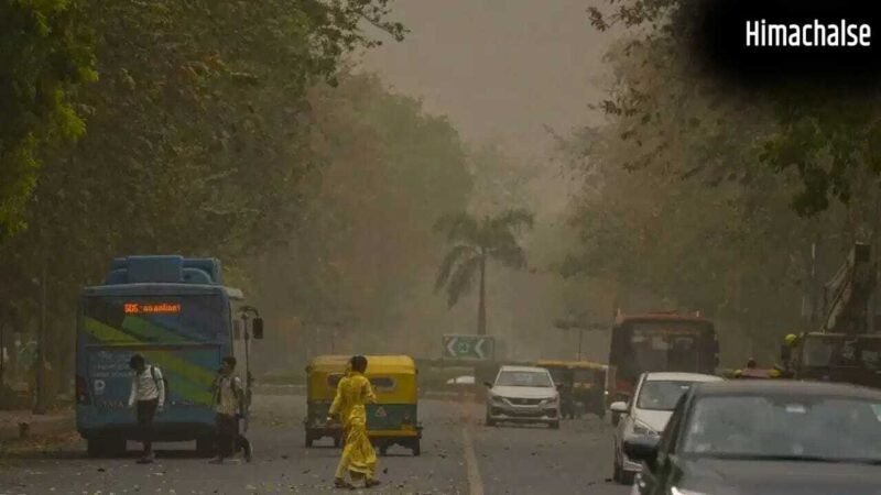 UP वाले रहें सतर्क! अगले 3 घंटे में आंधी-तूफान और बारिश का अलर्ट, 90 की रफ्तार से चलेंगी हवाएं​