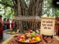 वट सावित्री पूजा के मंत्र, पूर्ण फल की प्राप्ति के लिए पढ़ें ये आरती, मिलेगा अखंड सौभाग्य का आशीर्वाद​
