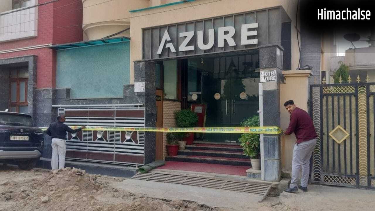 वाराणसी में VDA का बड़ा एक्शन, एक साथ 13 होटलों पर लगाया ताला; कहा- 7 दिन में पास कराएं नक्शा