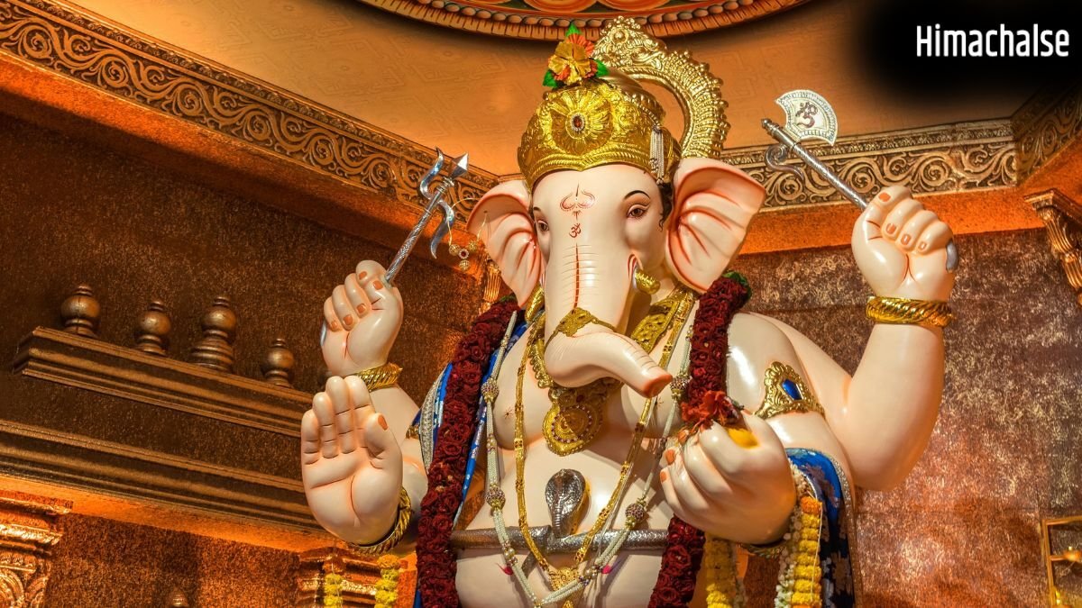 गणेश जी को भूलकर भी न चढ़ाएं ये 5 चीजें, वरना पूजा का फल हो जाएगा निष्फल, जीवन में बढ़ेंगी परेशानियां​