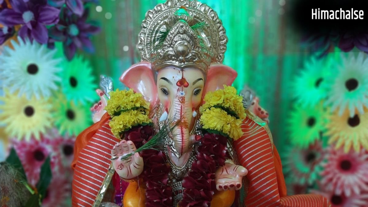 विभुवन संकष्टी चतुर्थी पर जरूर करें गणेश चालीसा का पाठ, विघ्नहर्ता दूर करेंगे सारे विघ्न, बरसेगी बप्पा की कृपा​