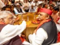 UP Election 2027: अखिलेश ने चला ‘ब्राह्मण कार्ड’ तो मायावती को याद आया 2007, चुनाव से पहले सियासी हलचल तेज​