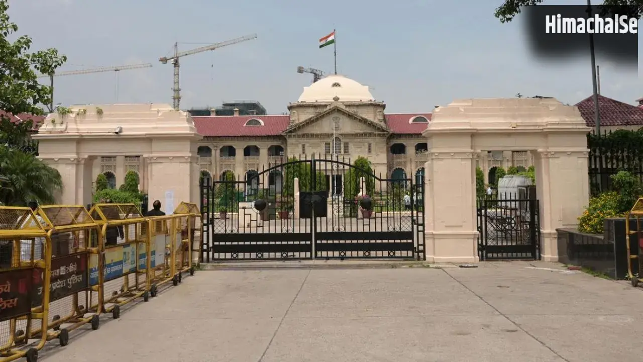 पर्यावरण संरक्षण पर हाईकोर्ट सख्त: 100 साल पुराने बरगद को काटने पर लगाई रोक; कहा- धरोहर को नहीं हटाया जा सकता​