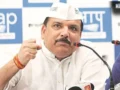 राम मंदिर चढ़ावा चोरी मामले के बीच फिर बाहर आया जमीन घोटाले का जिन्न, SIT के सामने सबूत पेश करेंगे संजय सिंह​