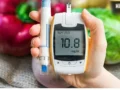 Diabetes Diet: डायबिटीज में ये 5 फल बन सकते हैं ब्लड शुगर के दुश्मन! खाने से पहले जरूर जान लें ये बात​