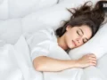 Excessive Sleep:  क्या आपको भी आती है जरूरत से ज्यादा नींद? नजरअंदाज करना पड़ सकता है महंगा​