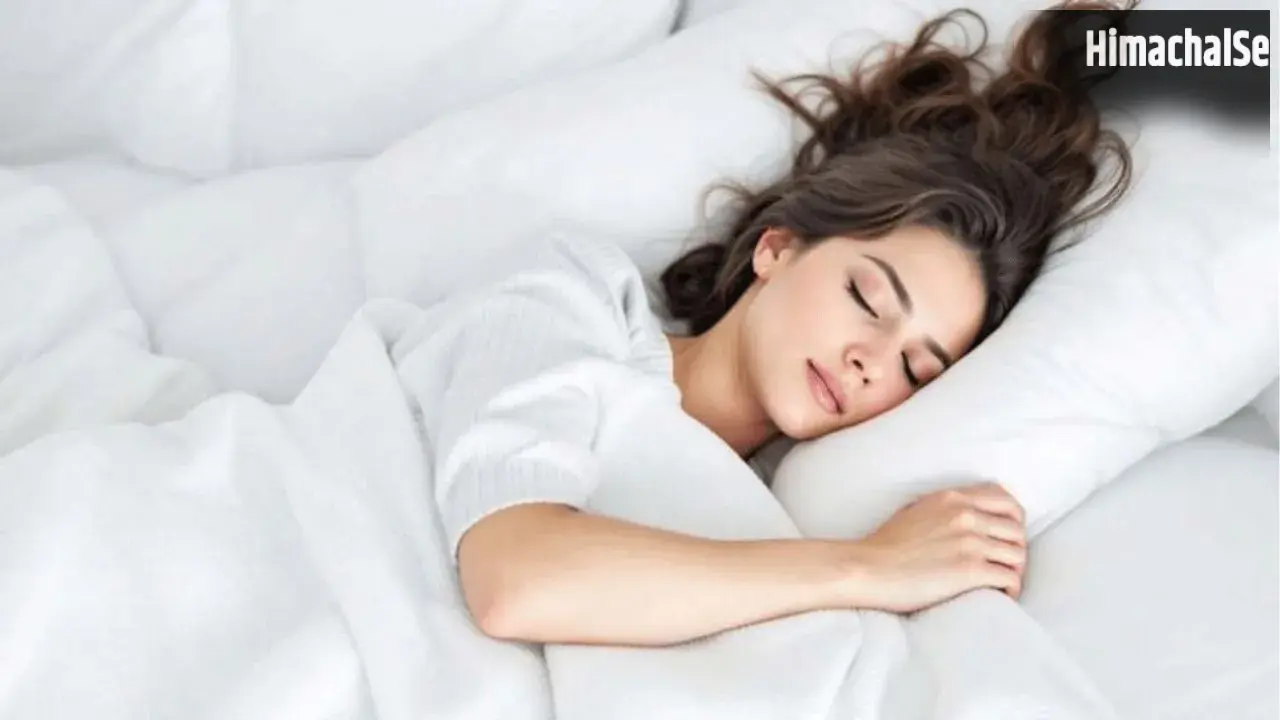 Excessive Sleep: क्या आपको भी आती है जरूरत से ज्यादा नींद? नजरअंदाज करना पड़ सकता है महंगा