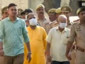 अयोध्या राम मंदिर चंदा चोरी मामले में बड़ी कार्रवाई, पुलिस ने एक साथ आठों आरोपियों के घर पर मारा छापा​