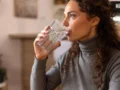 Hydration Signs: क्या आप पी रहे हैं पर्याप्त पानी? ये 6 संकेत बताएंगे आपका शरीर भी डिहाइड्रेटेड तो नहीं