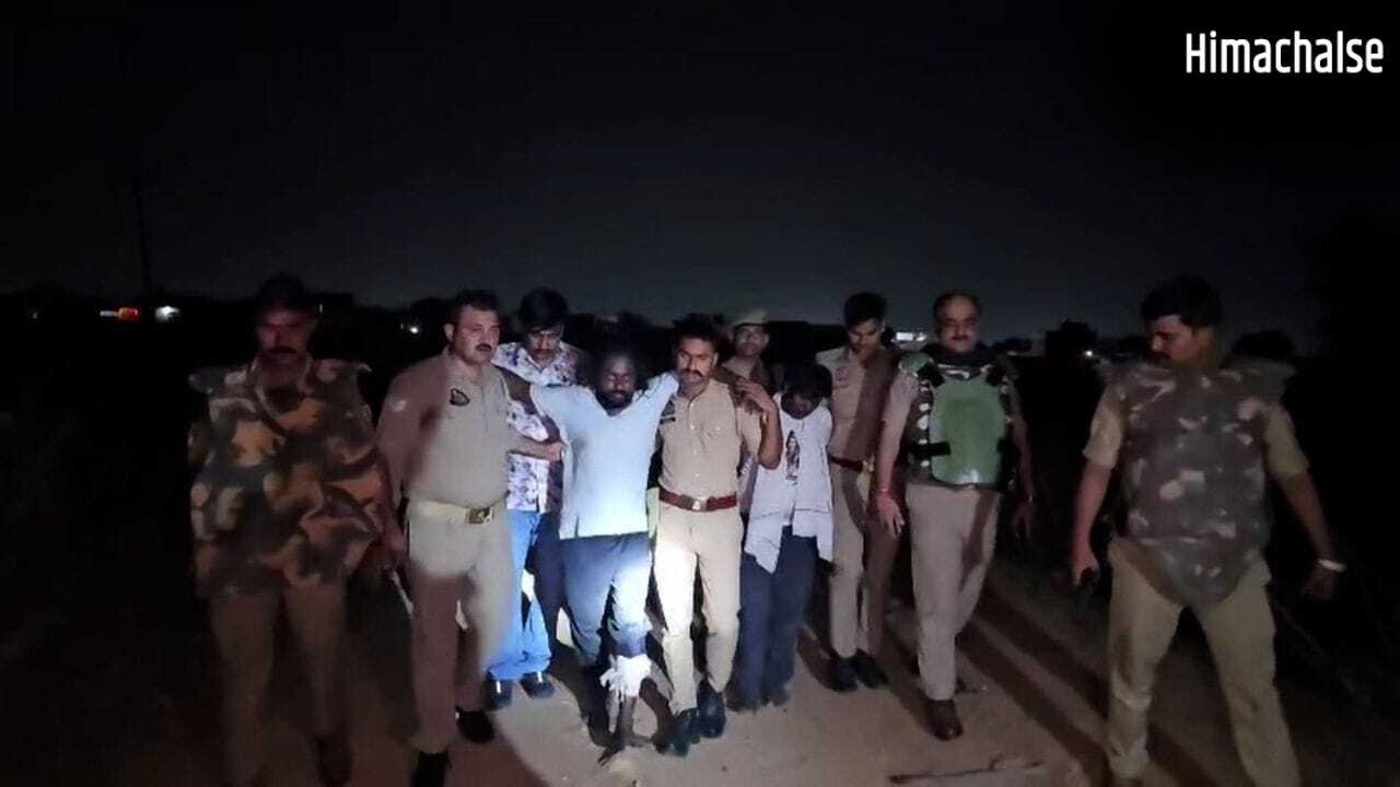 झांसी में खाकी का खौफ! चर्चित गौरीशंकर हत्याकांड पुलिस ने आरोपियों को चटाई धूल, एनकाउंटर में 2 अरेस्ट