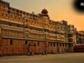 लाल पत्थरों से बना है शहर, गलियां नेचुरल AC, भारत की ‘Red City’ कहलाता है​
