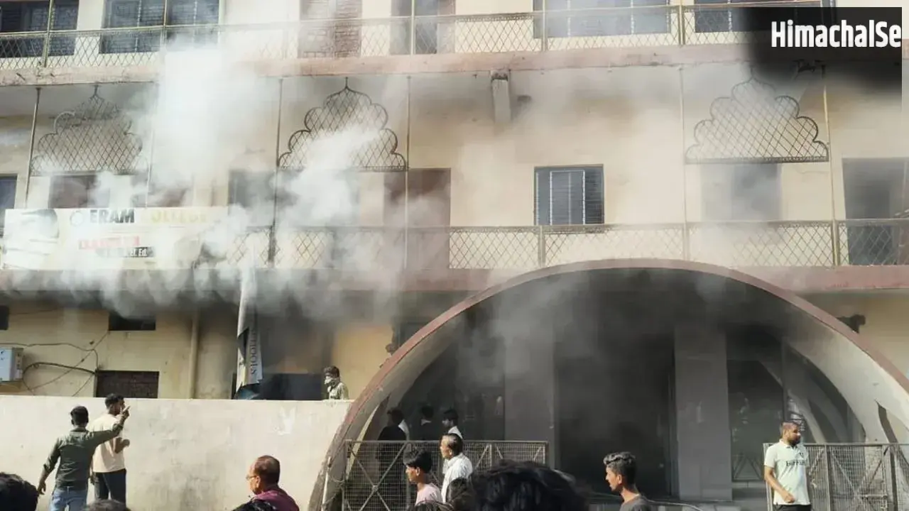 Fire Tragedy: लखनऊ में अलीगंज अग्निकांड के बाद अब इरम स्कूल में लगी आग, खाली भवन होने से टला बड़ा हादसा​