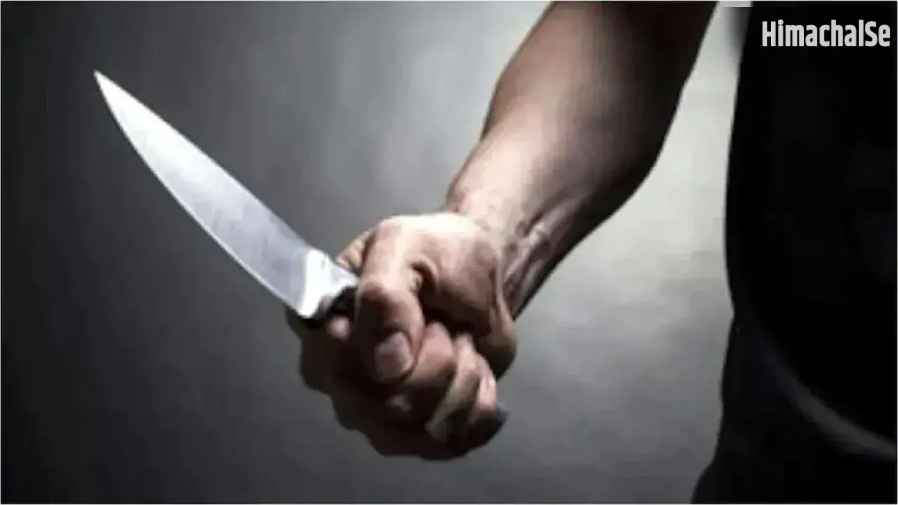 Bihar Crime: शराब के लिए पत्नी से पैसे न मिले तो युवक ने खुद का गला रेता, हालत गंभीर अस्पताल में भर्ती​