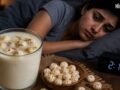 सोने से पहले दूध में मखाना पकाकर खा लें, सुकून की आएगी नींद, आयुर्वेदिक एक्सपर्ट ने बताएं 6 फायदे​