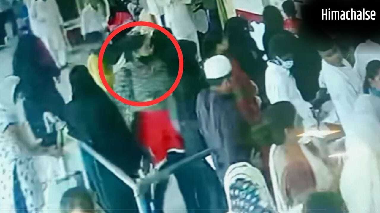 UP: मुझे बदनाम करने की रची गई साजिश… डॉक्टर ने कहा- इलाज नहीं, वायरल होने आई थीं युवतियां​