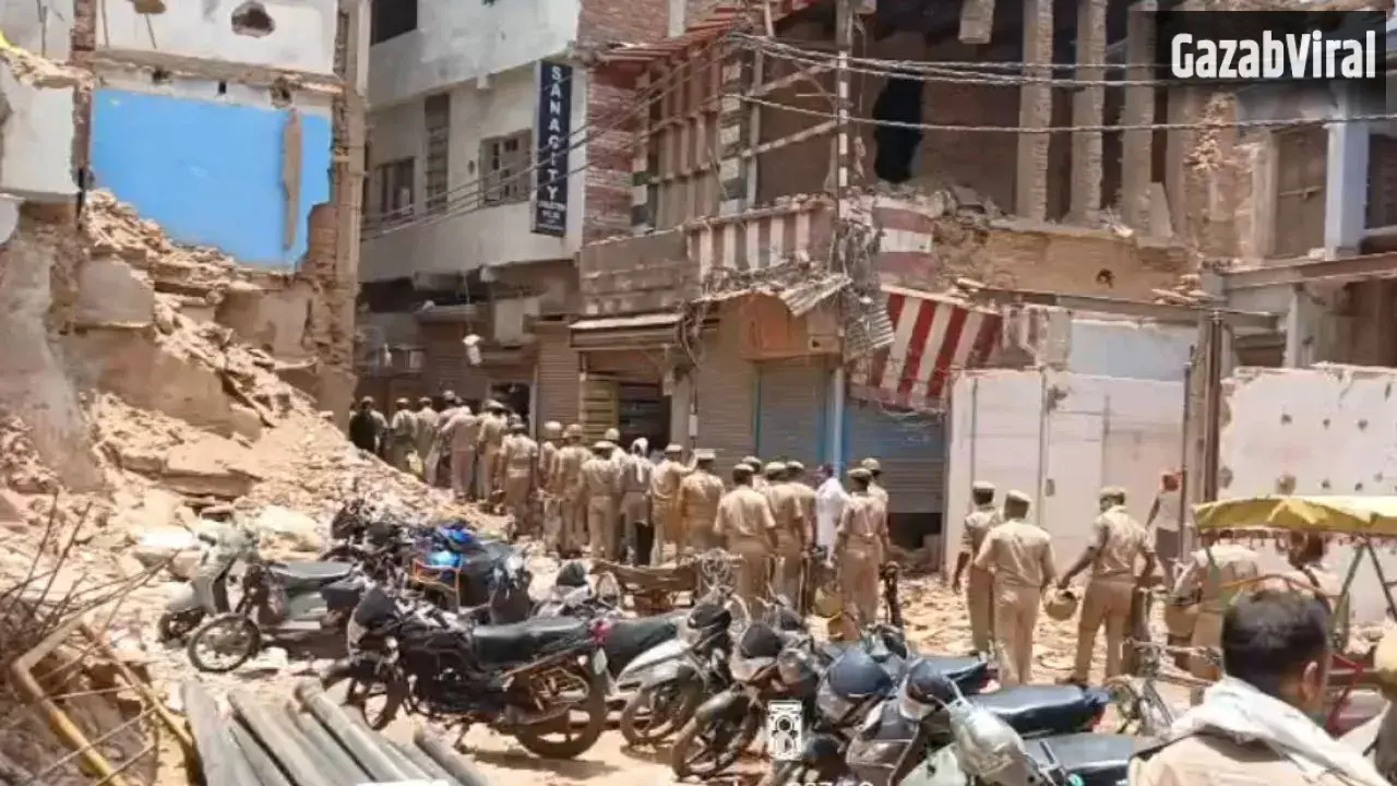 दालमंडी में 6 मस्जिदों की फाइनल नापी, सड़क चौड़ीकरण को लेकर बढ़ी हलचल; मुहर्रम बाद कार्रवाई की अटकलें​