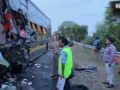 Yamuna Expressway Accident: मथुरा में यमुना एक्सप्रेस-वे पर बस-ट्रक की भीषण टक्कर, 4 यात्रियों की मौत​