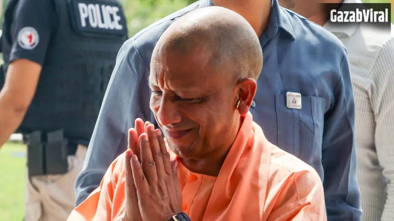 चंदा चोरी विवाद के बीच 7.30 घंटे अयोध्या में रुकेंगे CM योगी! प्रशासनिक निर्देश के जरिए चंपत राय से बनाई दूरी​