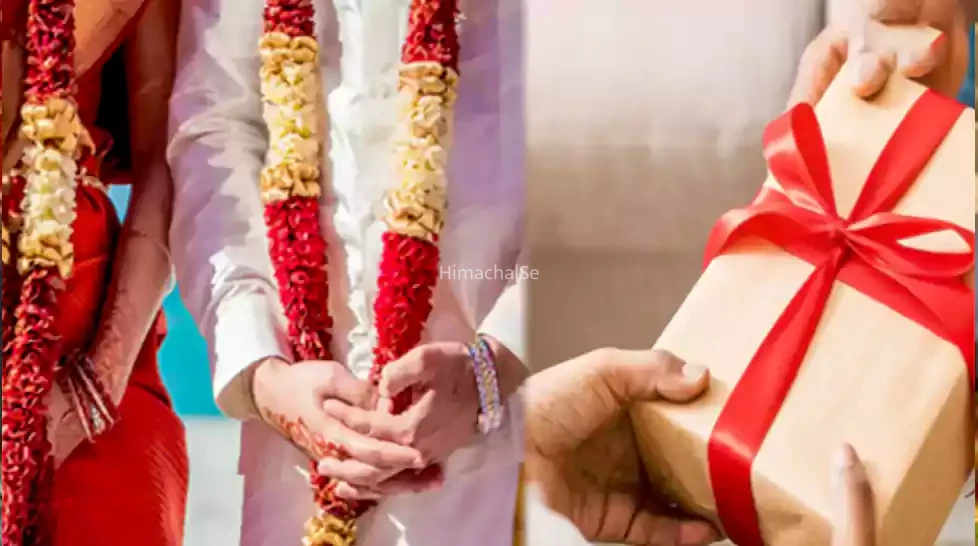 नई नवेली दुल्हन को पति ने तोहफे में दी छोटे साइट की ब्रा, पत्नी ने गुस्से में आकर उठाया यह कदम