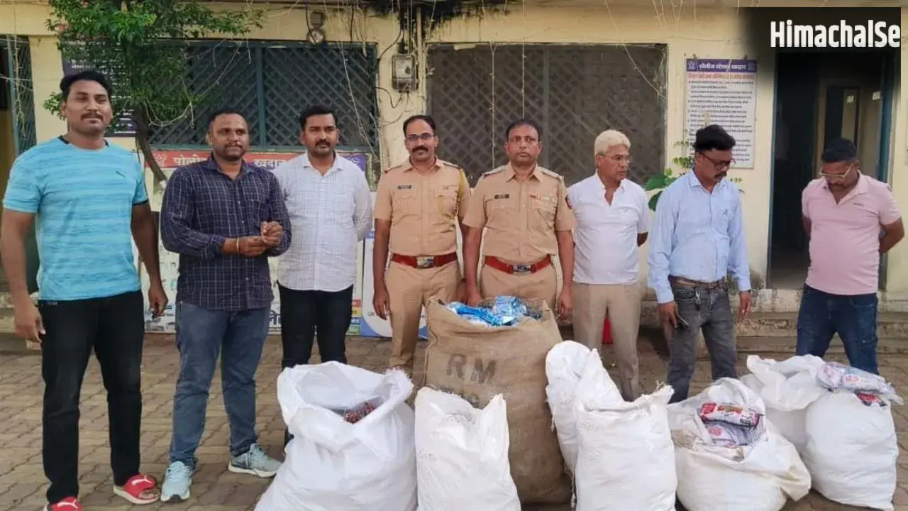 अकोला में पुलिस की बड़ी कार्रवाई, सिंधी कैंप से ढाई लाख रुपये का प्रतिबंधित गुटखा जब्त​