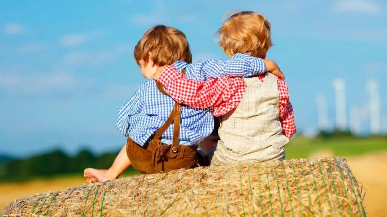 Friendship Day: सोशल मीडिया ने दोस्ती को किया मजबूत या बढ़ा दी दूरियां? जानें मजबूत रिश्ते बनाने के आसान टिप्स​