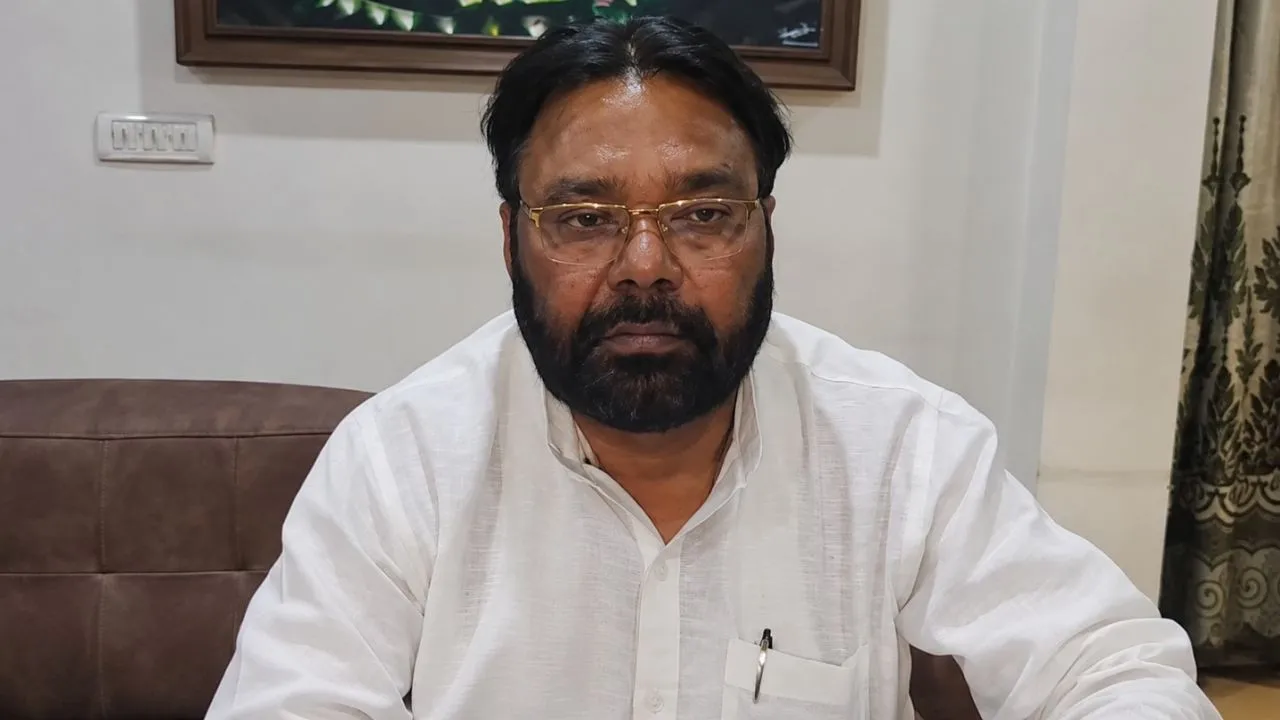 राम मंदिर चढ़ावा विवाद पर बड़ा सवाल! मनोज कुमार पारस बोले- आखिर चंपत राय कब देंगे जवाब?​