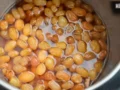 Eating Raisins: रोजाना किशमिश खाने से त्वचा पर आएगा नेचुरल ग्लो, बाल होंगे लंबे-घने; जानें 10 जबरदस्त फायदे