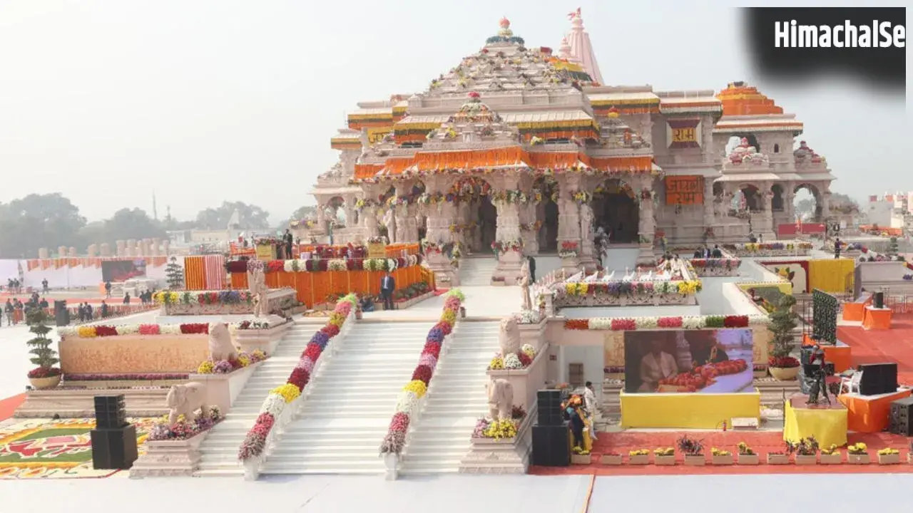 राम मंदिर चढ़ावा चोरी मामला: मकान गिराने के नोटिस और बरामदगी पर परिवारों के गंभीर आरोप​