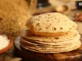 Roti Intake: दिनभर में कितनी रोटियां खाना है सही? इससे ज्यादा खा रहे हैं तो आज ही बदलें अपनी आदत​