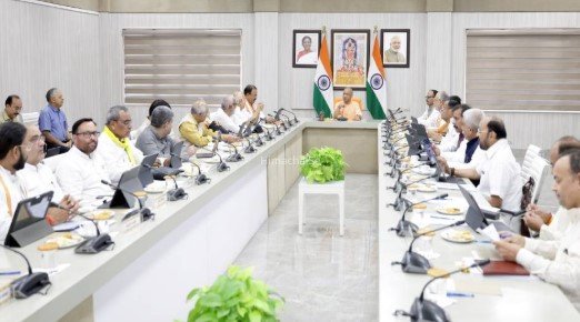 छात्राओं को स्कूटी, दो नए एक्सप्रेसवे और संभल रिपोर्ट पर मुहर; 3 से 6 अगस्त तक चलेगा मानसून सत्र