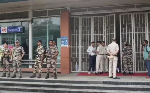 राजीव चौक-जनपथ समेत दिल्ली में 16 मेट्रो स्टेशन बंद, क्या वजह बताई​