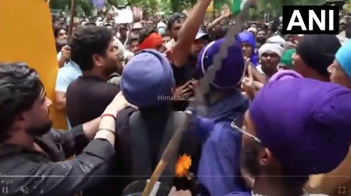 निहंग सिख और CJP समर्थकों में जंतर-मंतर पर झड़प, बढ़ने लगी थी बात​