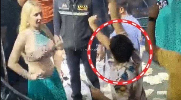 250 करोड़ की ठगी के सरगना की अय्याशी, दुबई में रशियन डांसर पर उड़ाए नोट