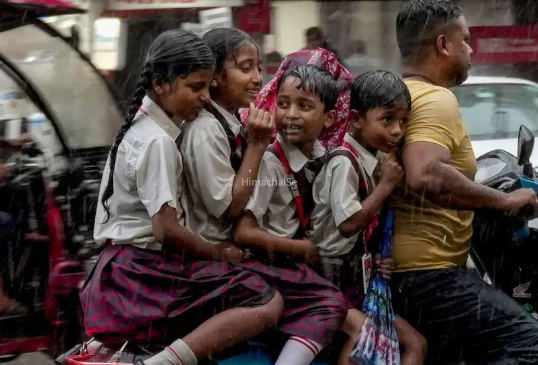 इन 18 राज्यों में होगी भयंकर बारिश, IMD की चेतावनी, दिल्ली-यूपी और बिहार में आज कैसा रहेगा मौसम?