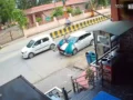 मथुरा में तेज रफ्तार स्विफ्ट कार ने दो महिलाओं को मारी टक्कर; सीसीटीवी में कैद हुई पूरी घटना, चालक फरार